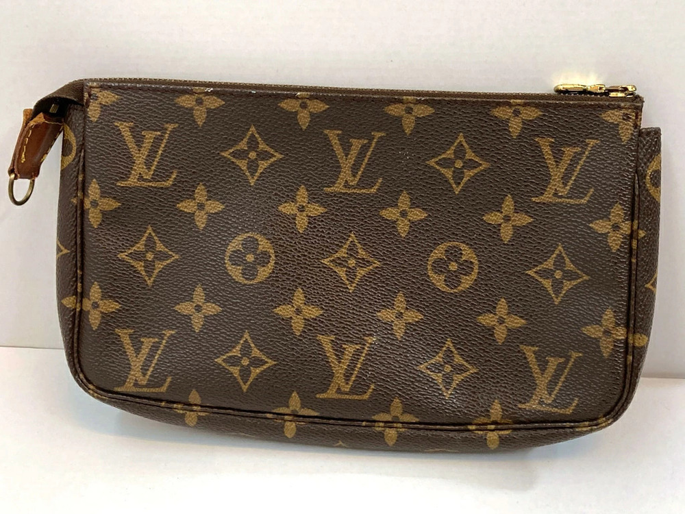 Louis Vuitton Pochette Access Cool Pouch Leather Black